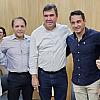 Sacuno é recebido na Capital por Riedel e deputados que o apoiaram