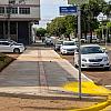 Prefeitura constrói calçadas no centro e garante mobilidade urbana em Naviraí
