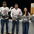 Uniformes e outros materiasi foram entregfues aos servidores