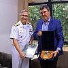 Governador Eduardo Riedel recebe o chefe do Estado-Maior da Armada da Marinha